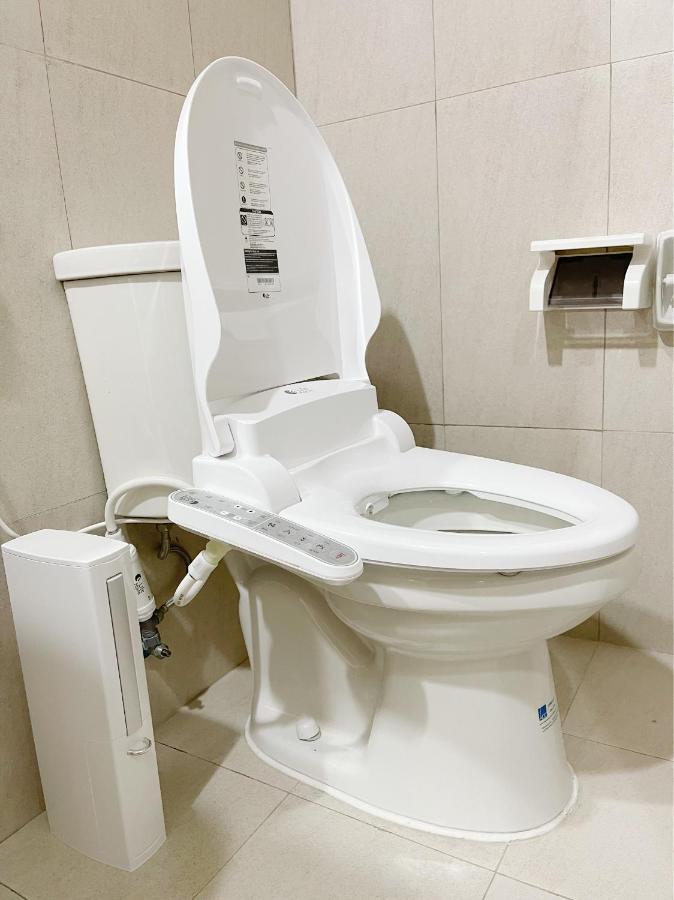 ダバオ　シティ Inspiriaアパートホテル エクステリア 写真